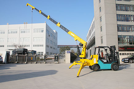 小吊車(chē)價(jià)格影響因素及廠家選擇指導(dǎo)