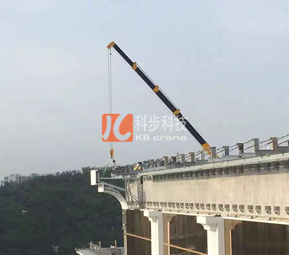 小吊車大展身手的機(jī)會(huì)來(lái)了